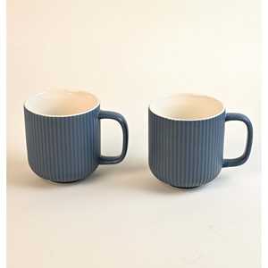 Ensemble de 2 tasses à café en céramique bleues côtelées, style américain, en New Bone China (0% de cendres osseuses), 14 oz, compatibles lave-vaisselle et micro-ondes, à rayures - Product Image 2
