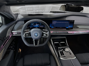 Sedán ejecutivo de lujo de 4 puertas 2024 que combina innovación. Equipado con un potente motor de gasolina y transmisión automática. - Product Image 4