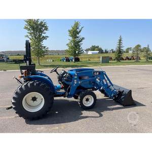 Multifunctional Mini 4x4 Tractor 60HP Agricultural Machinery <b>with</b> 4WD Gear Engine 8+8 Gear Shift Diff <b>Lock</b> - Product Image 3