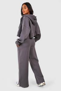 Ensemble de survêtement pour femmes avec sweat-shirt gris et haut court et pantalon large, confortable, athleisure, vêtements de détente élégants - Product Image 3