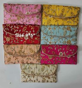 Venta caliente hecho a mano de las mujeres Vintage verano boda Favor lienzo embrague monedero moda señora bordado cordón retorno regalo - Product Image 2