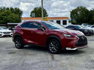 NX 200t 2021 en perfecto estado - Product Image 2