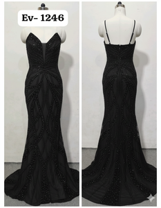 Robe de soirée décontractée sexy à col en V profond, longueur au sol, en velours, avec broderie de paillettes, fente dans le dos, design élégant - Robe pour femmes - Product Image 5