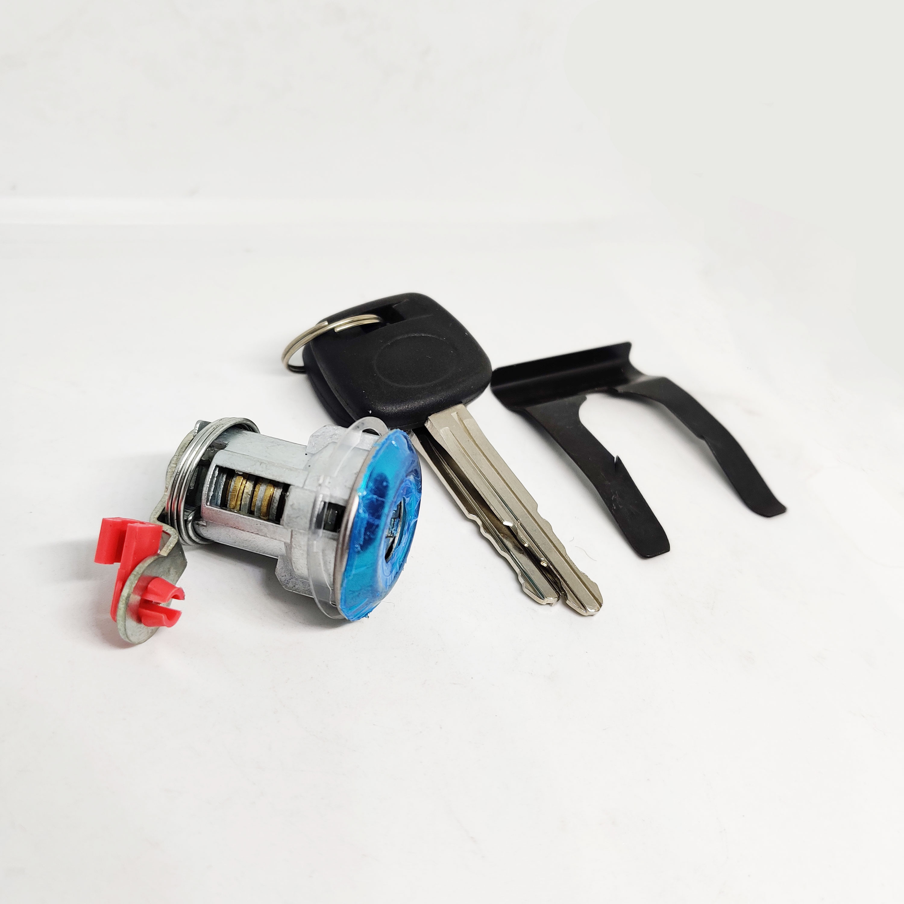 OEM 69051-60350 Cylinder and Door Lock for Toyota Land Cruiser J70