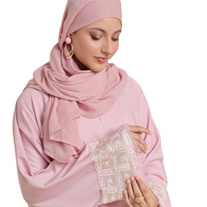 Ropa de manga larga Vestidos de mujer musulmana Abaya Fabricación profesional Ligero y cómodo Señoras Abaya - Product Image 1