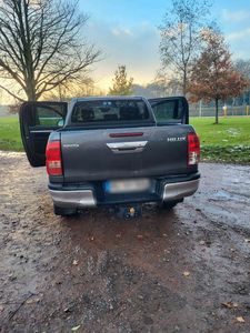 2018 for Hilux Used Automatic Pickup Left Hand Steering Leather Seats Dark Interior Aluminium Alloy Roof Rack R16 AWD Diesel - Product Image 4