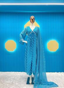 ชุดคลุมตัด nayra พิมพ์ลาย Georgette แบบ Aliya ตัดกับ nayra และพิมพ์ลาย dupatta กับกางเกงสไตล์บอลลีย์สำหรับผู้หญิง - Product Image 3