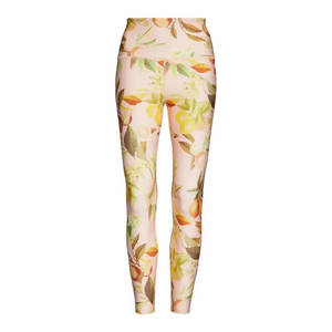 Legging deportivo transpirable con logotipo personalizado para mujer, ligero, de cintura alta, para Yoga, gimnasio, estilo informal, hasta la rodilla, tejido de punto sin costuras - Product Image 1