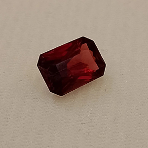 Piedra preciosa suelta cortada Esmeralda rojo granate natural para la elaboración y fabricación de joyas - Product Image 2