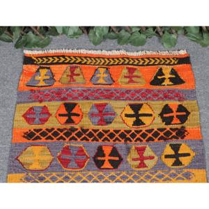 Petit tapis vintage 2,1x3,5 pieds, tapis turc en laine rayé rouge - Product Image 3