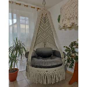 Silla Colgante de Macramé Estilo Bohemio para Uso en Interiores y Exteriores, Silla de Jardín y Muebles de Exterior, Hamaca Colgante - Product Image 1