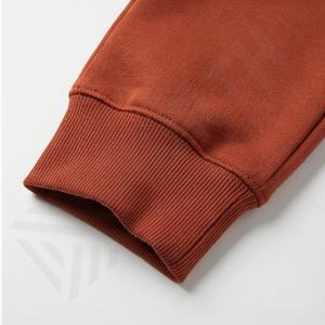 Ensemble de survêtement décontracté personnalisé avec logo pour hommes et femmes, respirant, léger, 100% polyester, avec sweat-shirt à capuche et pantalon de survêtement - Product Image 6