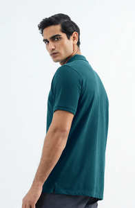 Polo de manga corta sólido que absorbe la humedad Poly Cotton Piqué para hombre Classic Fit Performance Polo fabricado por Huzaifa Products - Product Image 4