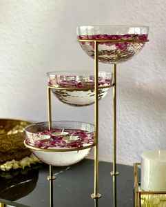 Soporte para Bebedero de Agua de 3 Niveles con Acabado Dorado |   Centro de Mesa con Velas Flotantes y Cuencos de Vidrio (Juego) Trío de Lujo Exhibición Flotante de Latón - Product Image 5