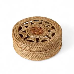 Boîte de rangement en rotin naturel tissée à la main par des artisans vietnamiens pour organiser les articles ménagers et l'usage décoratif à la maison - Product Image 2