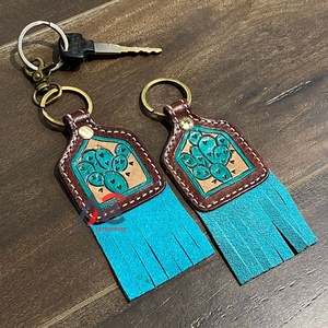 ห่วงโซ่กุญแจหนังที่แกะสลักด้วยมือพวงกุญแจหนังสุดน่ารักสำหรับทุกเพศ - Product Image 1