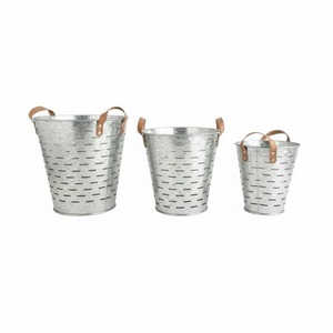 Seau en métal de qualité supérieure, couleur noire, revêtement en poudre, avec poignées en fer, décoration de ferme, jardinières et seaux en vente - Product Image 6