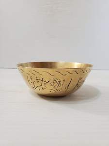 Vente en gros de bol en laiton décoratif avec couvercle fabriqué à la main de bonne qualité super bol chic à prix raisonnable - Product Image 5