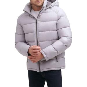 Chaqueta Acolchada Personalizada de la Mejor Calidad para Hombre, Estilo Urbano de Marca, Chaqueta de Invierno Brillante con Cuello Alto y Protección contra la Lluvia - Product Image 4