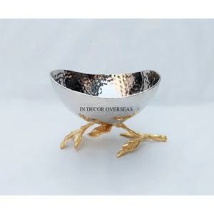 Bol poli miroir brillant argenté à l'aspect unique de forme martelée avec base de designer antique plaquée or et bol décoratif - Product Image 6