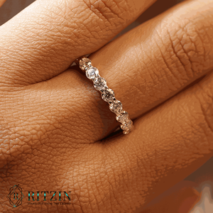 Anillo de boda de media eternidad con diamantes de corte redondo para mujer - Product Image 4