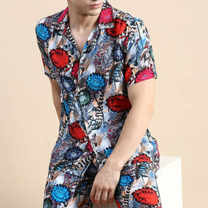 Conjunto de pantalones cortos estampados de tela de rizo suave y ligero para hombre Ropa de verano al aire libre más vendida con camiseta Estilo Hip Hop Patrón sólido - Product Image 4