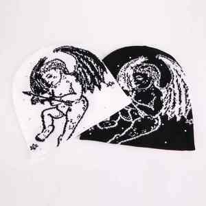 Bonnet élégant en strass avec texture tricotée chaude, accents scintillants et confort doux, parfait pour l'hiver, la mode et le quotidien. - Product Image 2