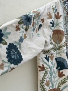 La plupart des tendances à la main Suzani broderie velours veste d'hiver femmes court Suzani veste taille libre court veste matelassée - Product Image 5