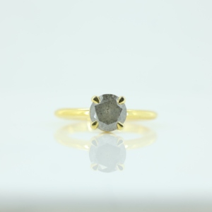Bague solitaire tendance pour femme en or 14 carats avec diamant naturel jaune rare taille brillant fantaisie pour mariage et anniversaire - Product Image 1