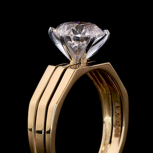 Trio Crest Lab Bague en diamant, taille ronde, triple bande sertie de griffes, or 14K 18K - Product Image 4