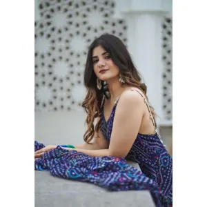 Conjunto de Traje Bandhej de Chifón Azul Puro para Mujer Nila con Calificación de 4.8 - Product Image 2