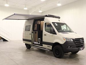 Autocaravanas de Lujo Modernas, Autocaravanas Contemporáneas de Lujo - Product Image 5