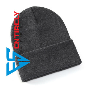 Bonnet doublé en satin avec logo personnalisé Vente en gros Nouveau design Chapeaux tricotés d'hiver doublés en soie Fabrication de bonnets Bonnet en tricot doublé - Product Image 5