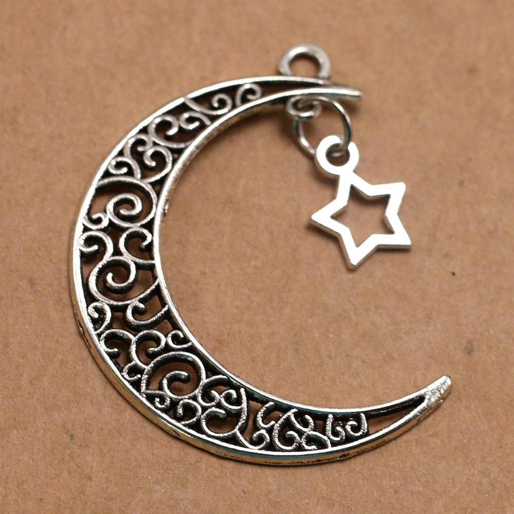 Lune + étoiles creuses couleur argent antique plaqué