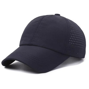 Casquette souple et respirante conçue pour le confort et le style, adaptée aux activités de plein air de tous les jours et aux occasions décontractées - Product Image 1