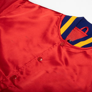 Chaqueta de béisbol de bombardero de satén de puntada personalizada, diseño OEM para conjuntos de equipo y chaqueta de equipo universitario de moda de grupo - Product Image 4