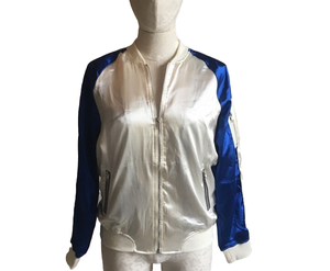 เสื้อแจ็คเก็ตผ้าซาตินผู้ชายแบบสั่งทำพิเศษ คุณภาพสูง สไตล์เลตเตอร์แมน ผ้าถัก ไซส์ใหญ่ สำหรับฤดูหนาว ติดกระดุม คุณภาพสูง แบบเวอร์ซิตี้ - Product Image 1