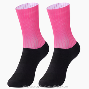Chaussettes de vélo de route d'extérieur, chaussettes de compression pour vélo de course, chaussettes de sport, chaussettes de vélo d'équipe, chaussettes de cyclisme aérodynamiques sans couture antidérapantes - Product Image 2