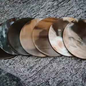 Posavasos de té con diseño texturizado de cuerno de búfalo Posavasos cuadrados redondos con soporte Cuerno de piel natural elegante al por mayor - Product Image 3