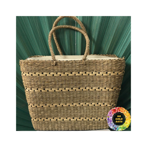 Fourre-tout en paille tissé à la main en jonc de mer durable avec sac de plage à poche intérieure pour les vacances d'été, les voyages et les voyages en plein air de tous les jours - Product Image 1