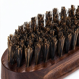 Brosse à barbe en bois MORGANS INDUSTRIES avec poils de cheval, manche écologique, pour le soin de la barbe des hommes, utilisation en salon et à domicile - Product Image 4