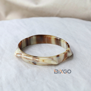 Brazalete de cuerno de búfalo trenzado hecho a mano, pedidos al por mayor personalizados, aceptados directamente desde Vietnam - Product Image 4