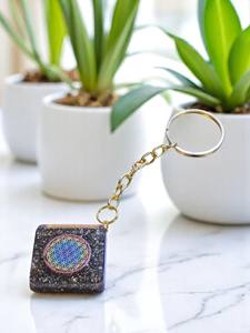 Vente en gros Amayra Crystal exporte des pierres précieuses de haute qualité Pyrite FOL Design Porte-clés plaqué or Pierre semi-précieuse Artisanat Inde - Product Image 3