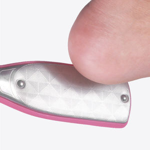 Removedor de Callosidades para Pies, Raspador de Cutículas, Removedor de Callosidades de Acero Inoxidable, el Mejor Removedor de Callosidades para el Cuidado de los Pies, Pedicura, Superficie Metálica - Product Image 4
