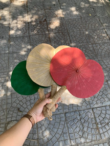 Éventail décoratif en lotus avec détails fins Idéal pour les expositions dans les musées et les boutiques de cadeaux - Product Image 6