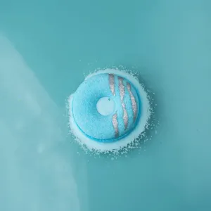 Bomba de Baño de Donut de Arándanos de Marca Privada, Efervescente con Aceites Esenciales para Baño Relajante, Proveedor Mayorista OEM/ODM - Product Image 2
