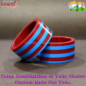 Bracelets en résine personnalisés faits à la main, bijoux solides et élégants pour femmes, parfaits pour les cadeaux et les looks de mode quotidiens - Product Image 3