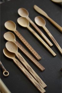ชุดเครื่องใช้ในครัวทำจากไม้สักหรืออะคาเซียพร้อมที่วางช้อนไม้และที่วางช้อน - Product Image 5