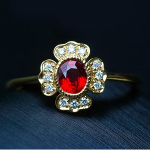 Anillo de Compromiso y Anillo de Boda Hechos a Mano en Plata de Ley 925 con Baño de Oro, con Granate de Corte Ovalado y Perla de Agua Dulce, Edición Especial - Product Image 2