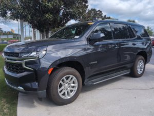 Chevrolet Tahoe LS V8 5.3L AWD d'occasion propre 2023 - Product Image 3